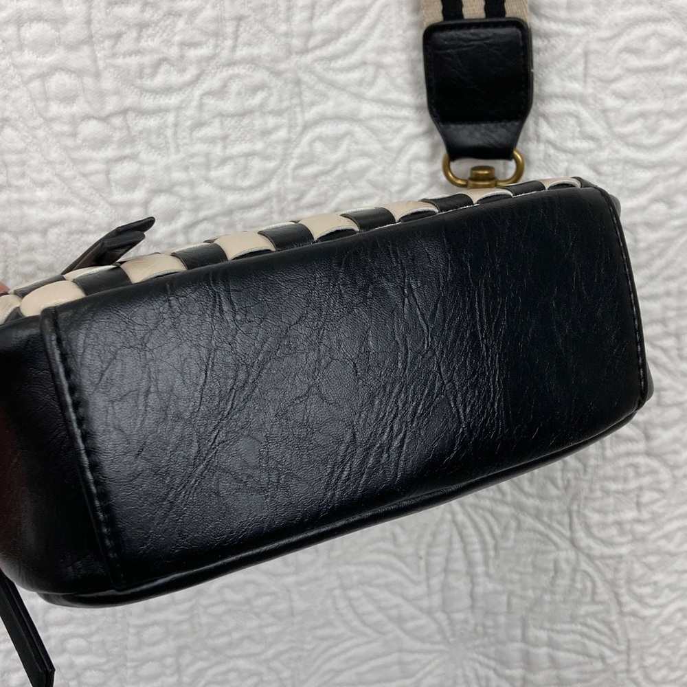 Universal Thread Checkered Black and Cream Crossbody Bag Faux Leather Cute 8 x 6 - Picture 7 of 12